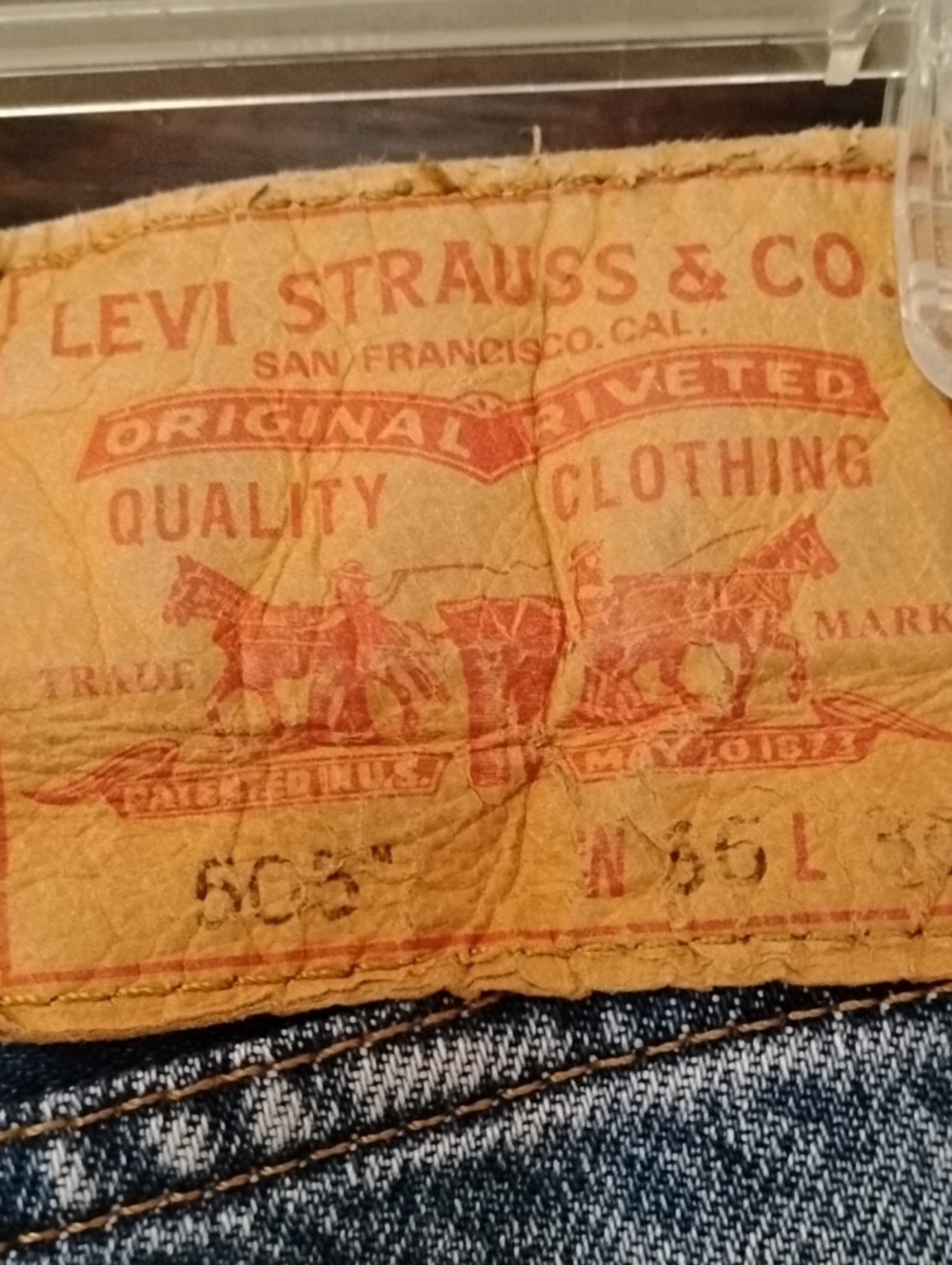 Vintage Levi's 505 Men's Straight Fit Denim Jeans  36 30